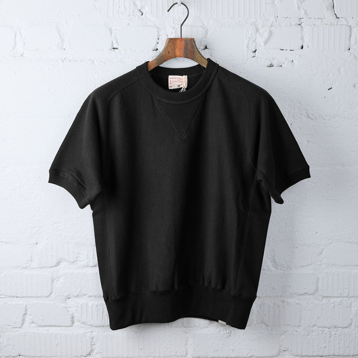 boncoura-v-sweatshirt-short-