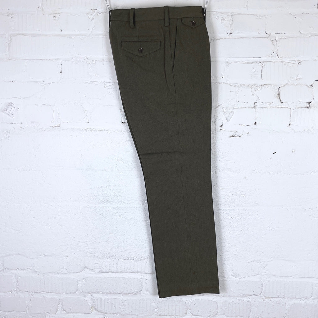 https://www.stuf-f.com/media/image/21/a5/c4/addict-clothes-acv-tr02cw-single-pleated-cotton-wool-trousers-olive-6.jpg