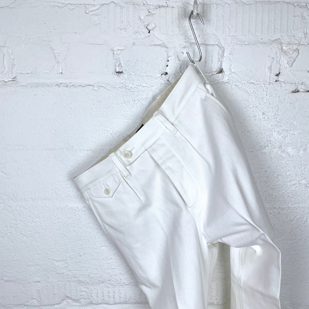 https://www.stuf-f.com/media/image/1f/03/bf/addict-clothes-acv-tr02kt-cotton-trousers-white-3.jpg