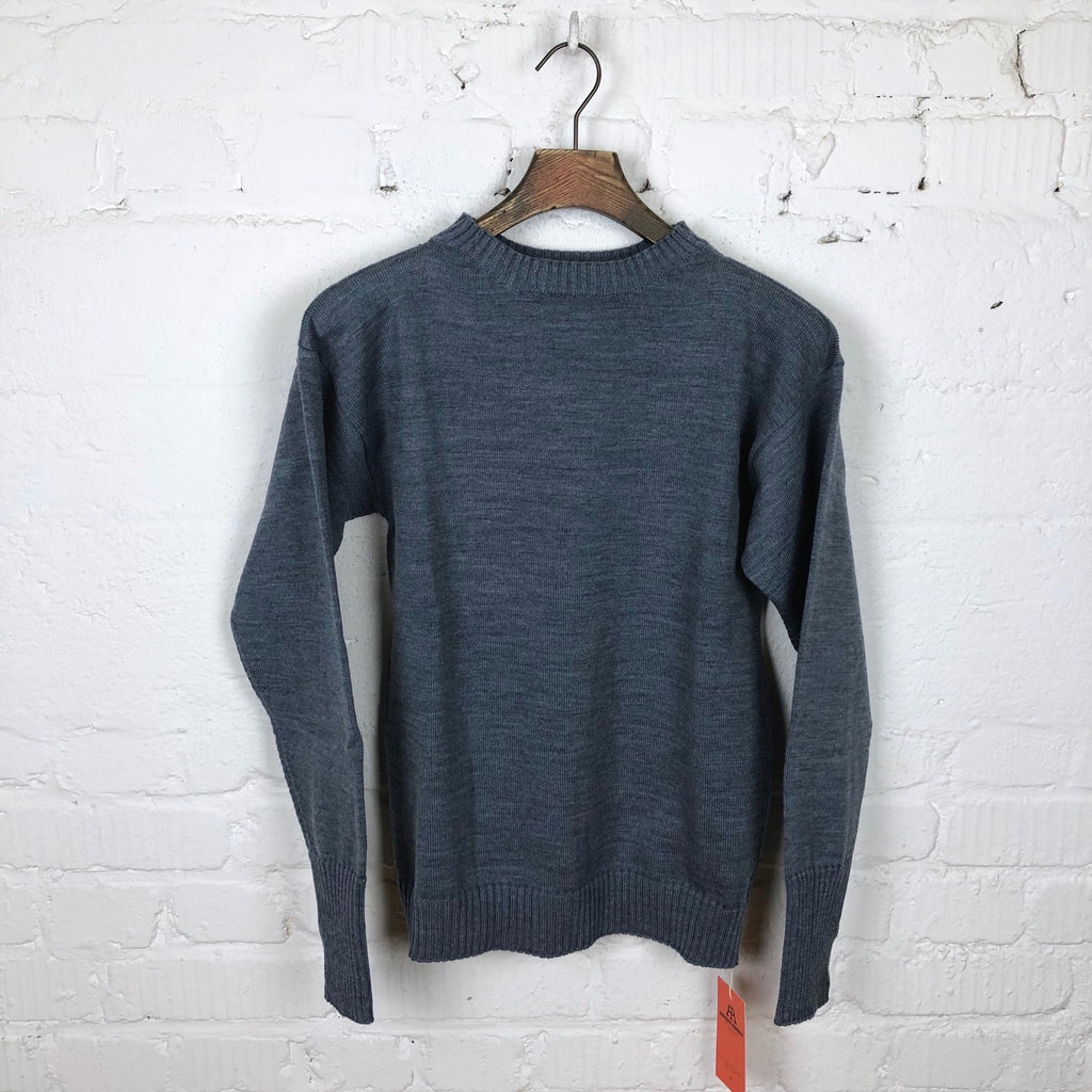 https://www.stuf-f.com/media/image/f5/56/c1/andersen-andersen-seaman-sweater-light-indigo-5.jpg
