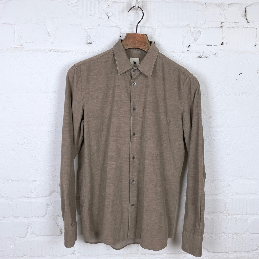 https://www.stuf-f.com/media/image/6d/5d/3a/delikatessen-feel-good-shirt-japanese-corduroy-cotton-brown-1.jpg