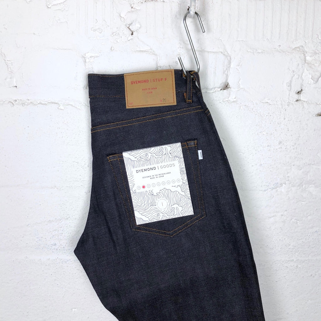 https://www.stuf-f.com/media/image/76/0d/f0/dyemond-goods-x-stuff-rt-stuff-collab-jeans-1.jpg