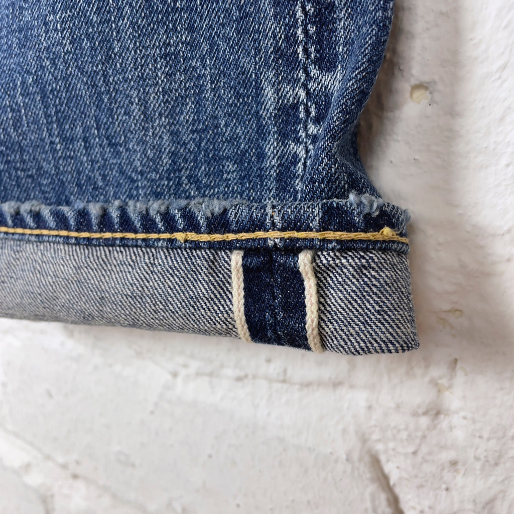 https://www.stuf-f.com/media/image/90/7d/77/fullcount-1341-1108-dartford-vintage-finished-jeans-3.jpg