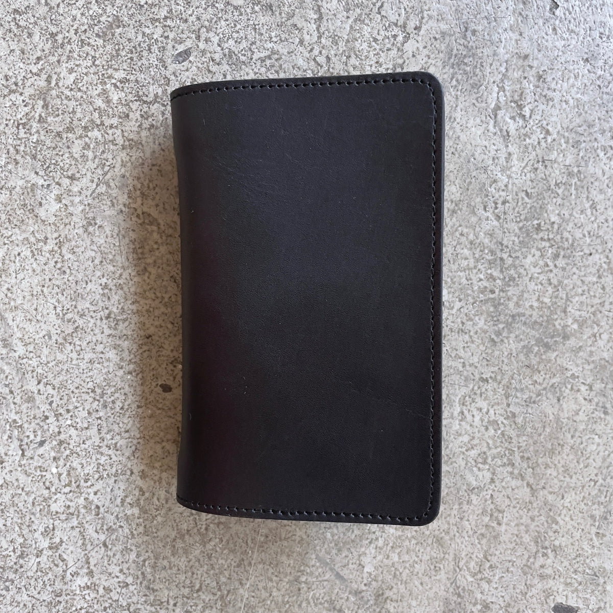 BRIEFING SHORT WALLET maid inUSA、BLACK Esquire id case New Silk Brieftasche Black | Buy bags