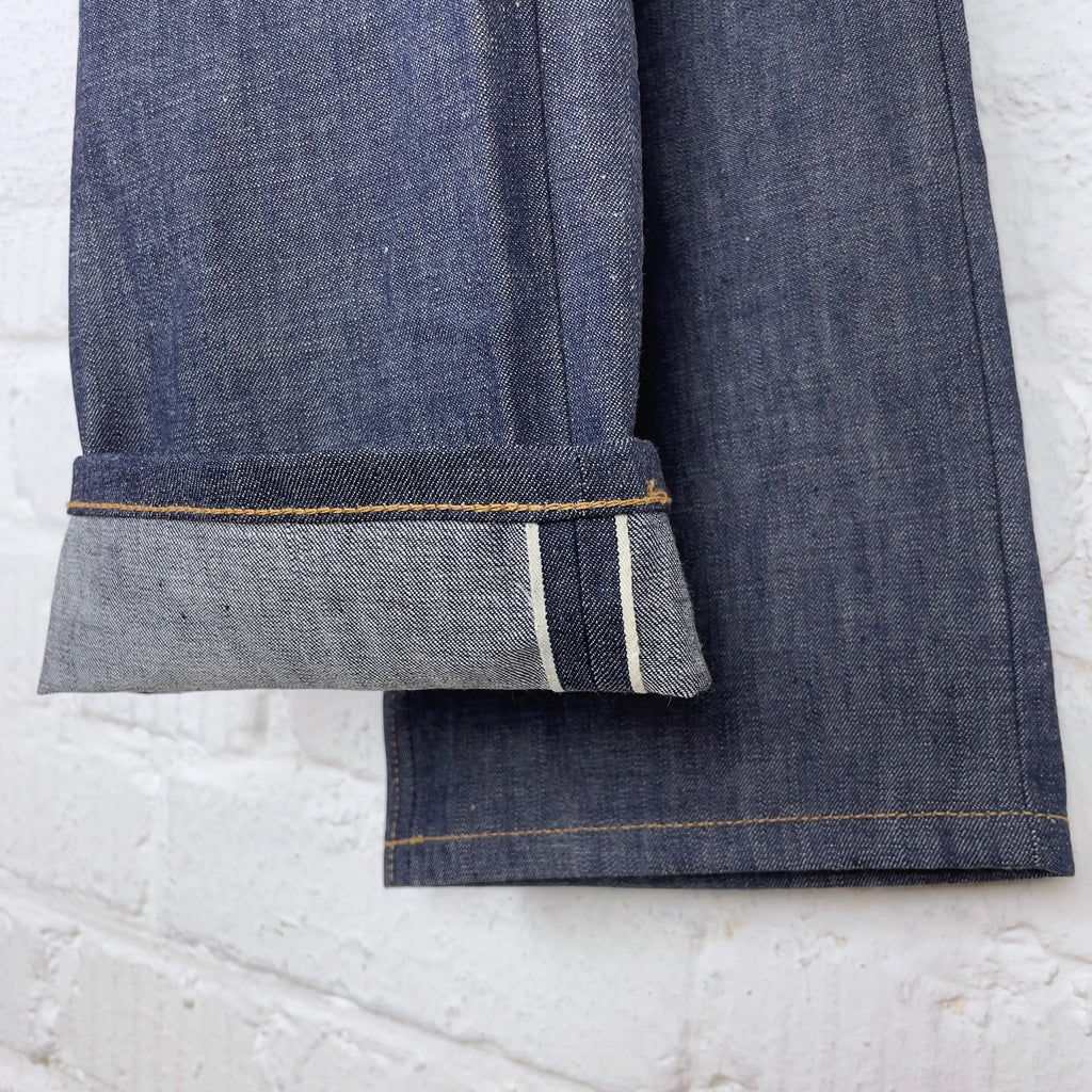 https://www.stuf-f.com/media/image/d5/c2/fa/left-field-ny-greaser-11-5oz-japanese-jelt-denim-jeans-5.jpg