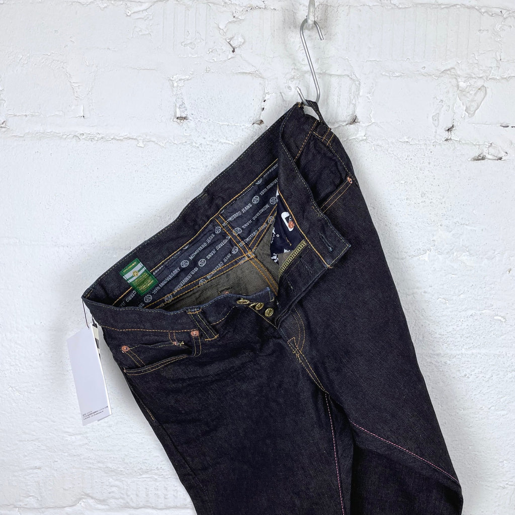 https://www.stuf-f.com/media/image/21/b8/2c/momotaro-15thl06-15th-anniversary-selvedge-jeans-natural-tapered-4.jpg