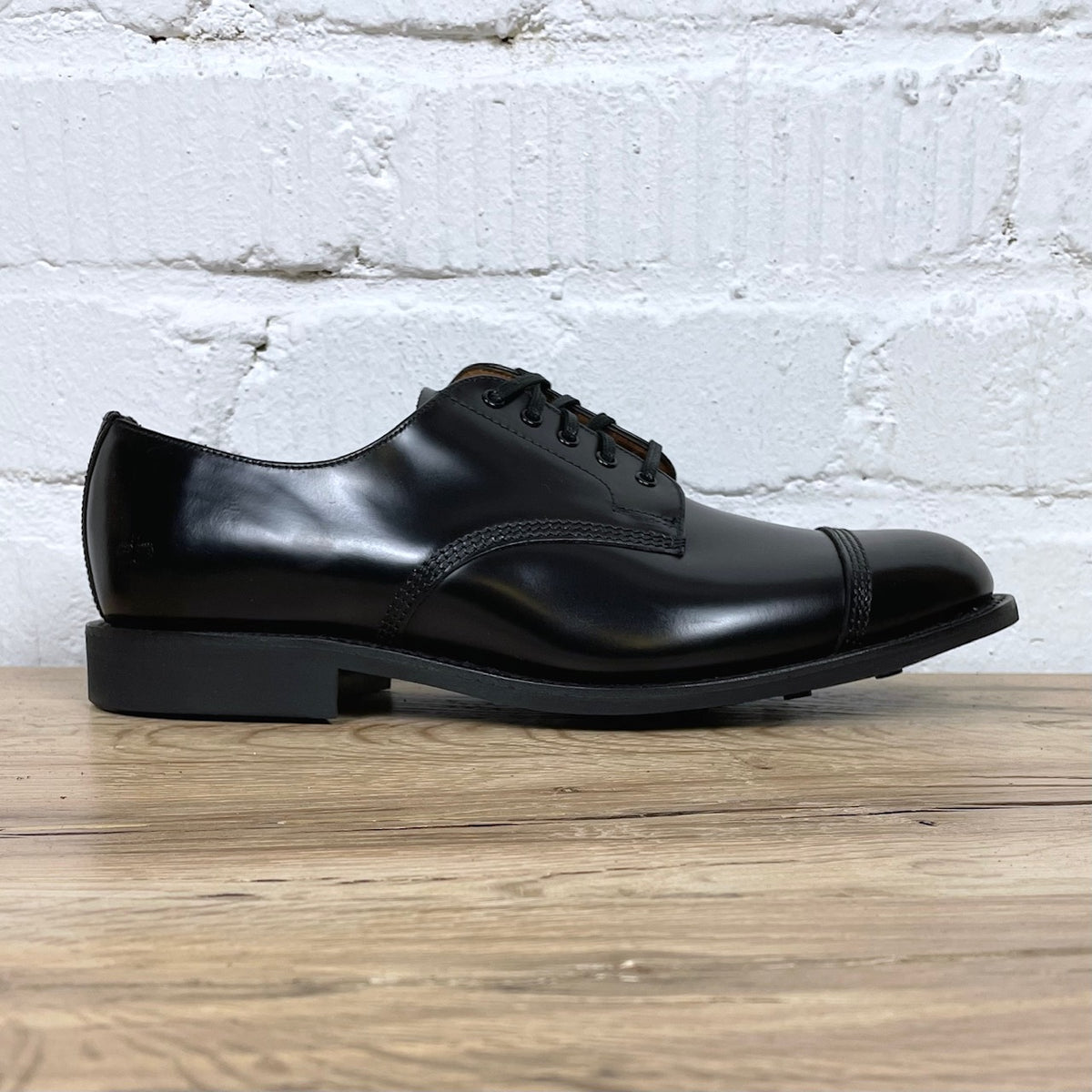 picusa gibson cap toe shoe black | sanders military collection | made in uk