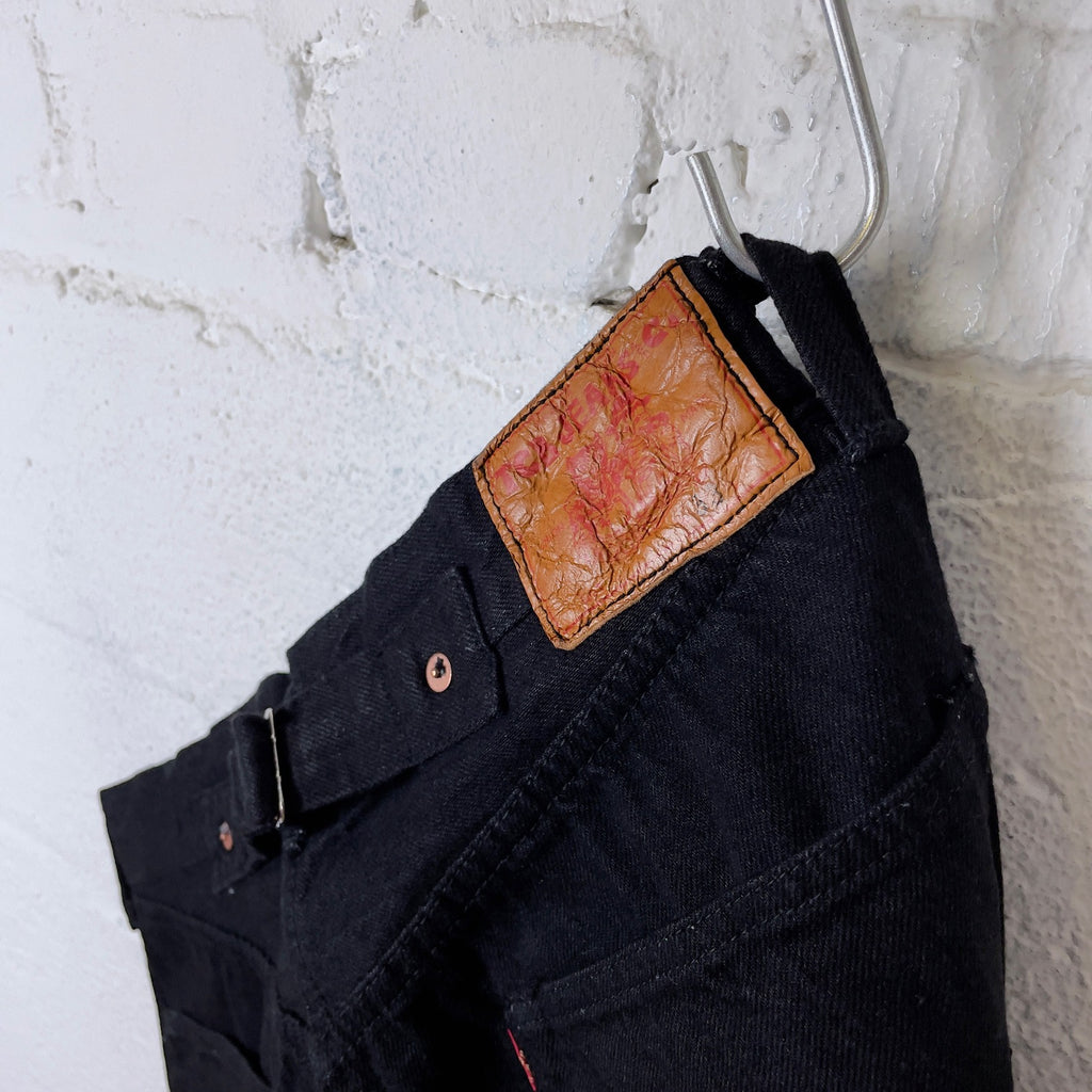 https://www.stuf-f.com/media/image/b7/9c/ab/tcb-30s-jeans-black-x-black-5.jpg