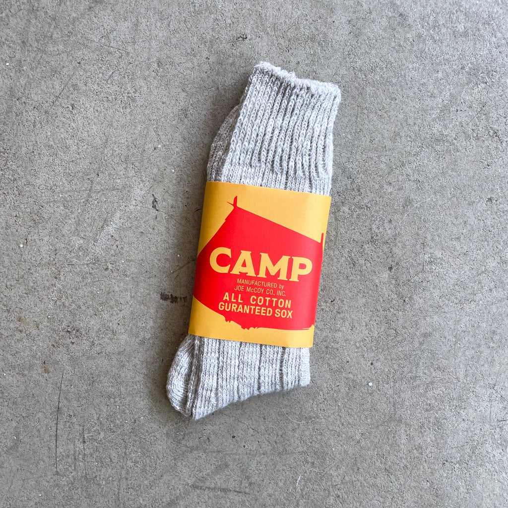 https://www.stuf-f.com/media/image/74/e9/ff/the-real-mccoys-outdoor-socks-camp-snow-gray-2.jpg