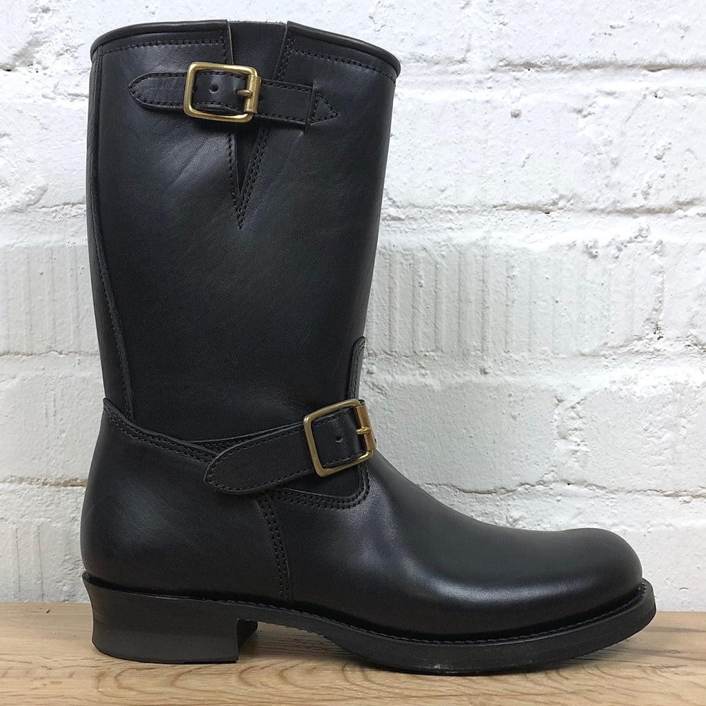 https://www.stuf-f.com/media/image/83/94/61/y-2-leather-eco-horse-engineer-boots-black-eb-01-1.jpg