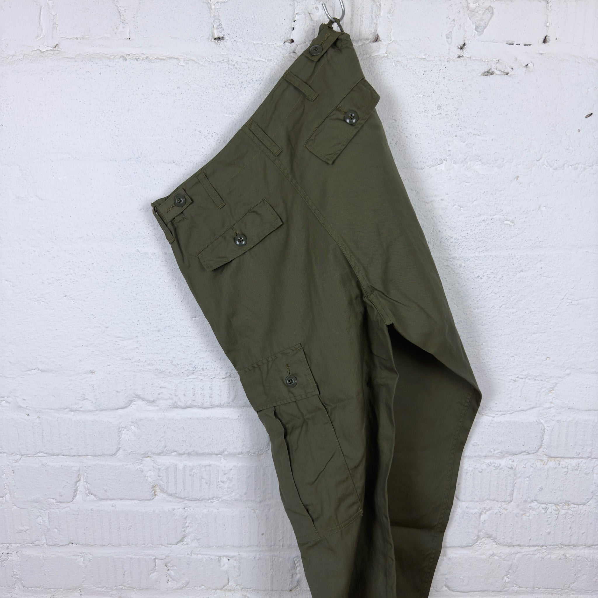 buzz rickson's | br40927 trousers,men's, cotton wind resistant poplin, olive green army shade 107 buzz rickson's | br40927 trousers,men's, cotton wind resistant poplin, olive green army shade 107