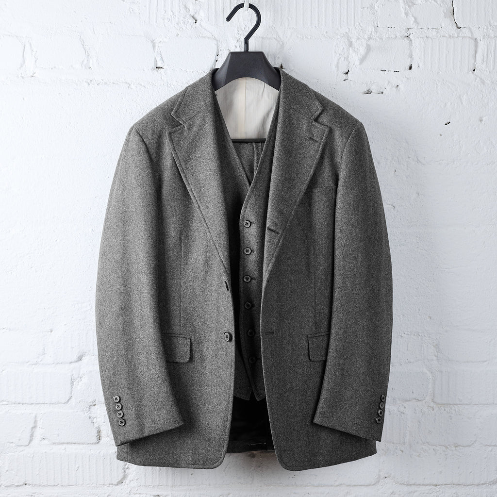 d.c. white | ivy basic suit (three-piece) canonico