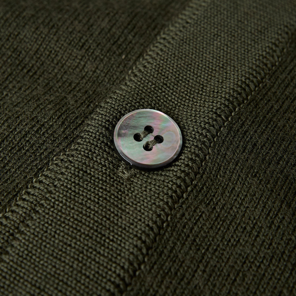 mooncastle | wool cardigan dark olive - Bild 4