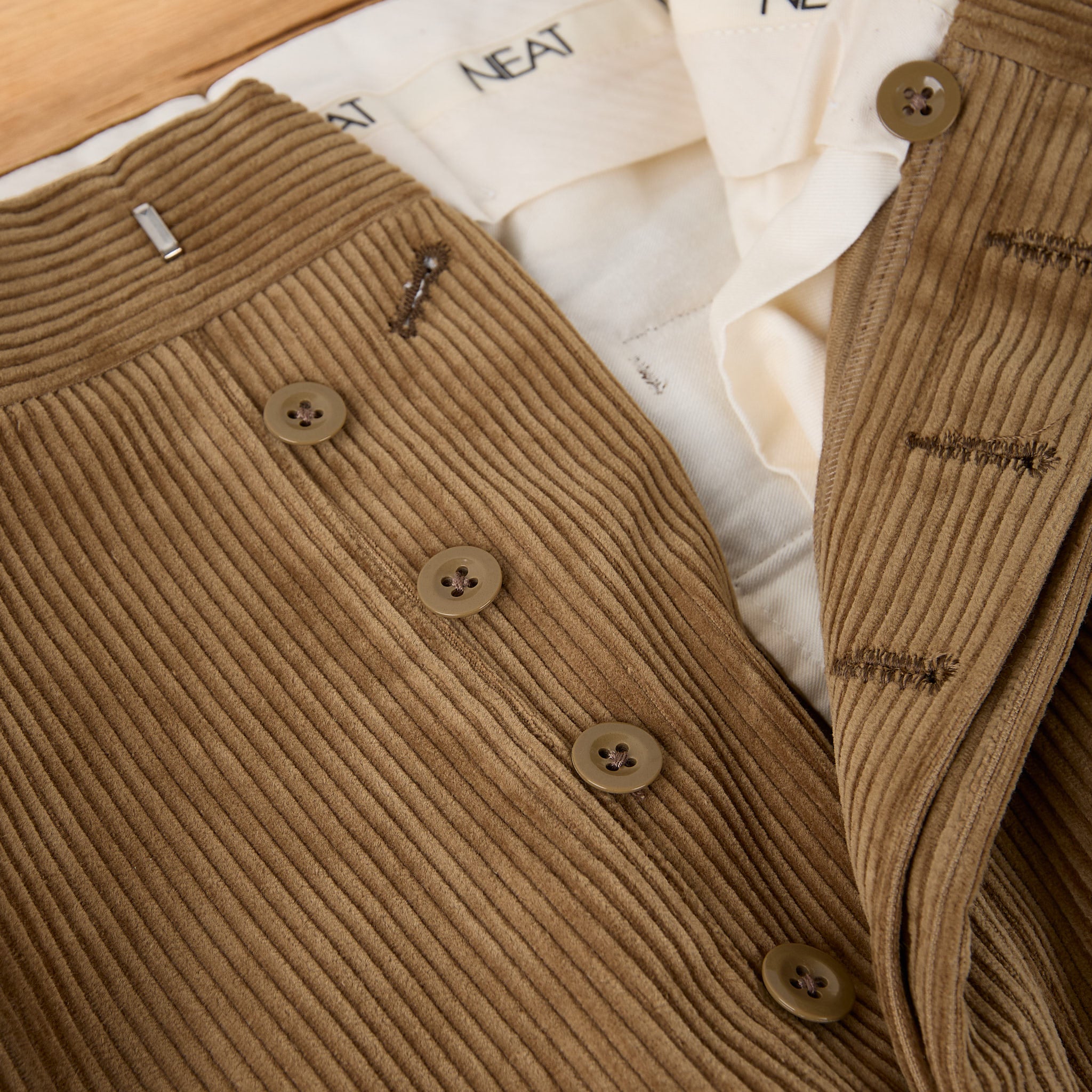 neat | highdensity corduroy standard - camel – stuf|f-official