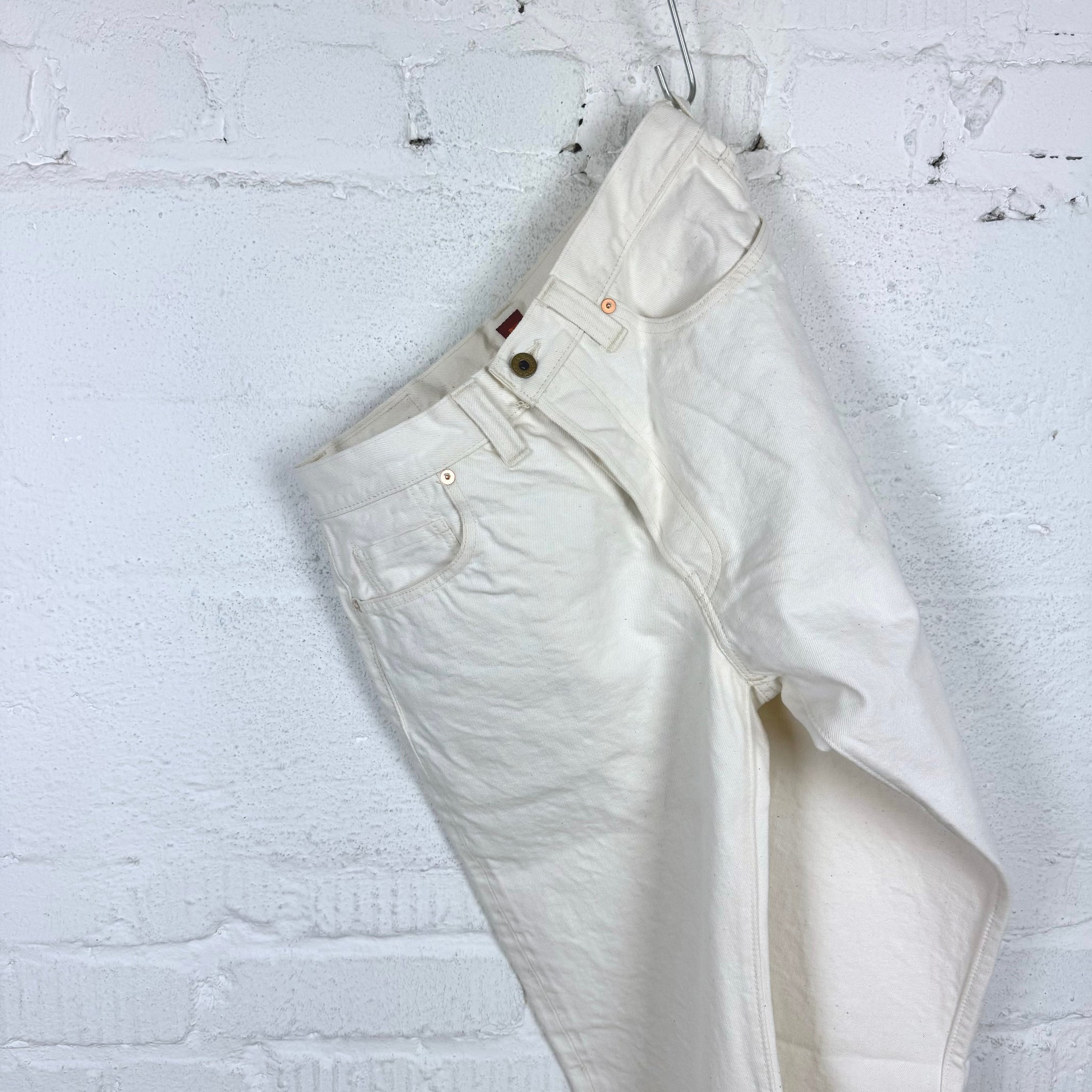 resolute | 714 aa white - limited edition – stuf|f-official