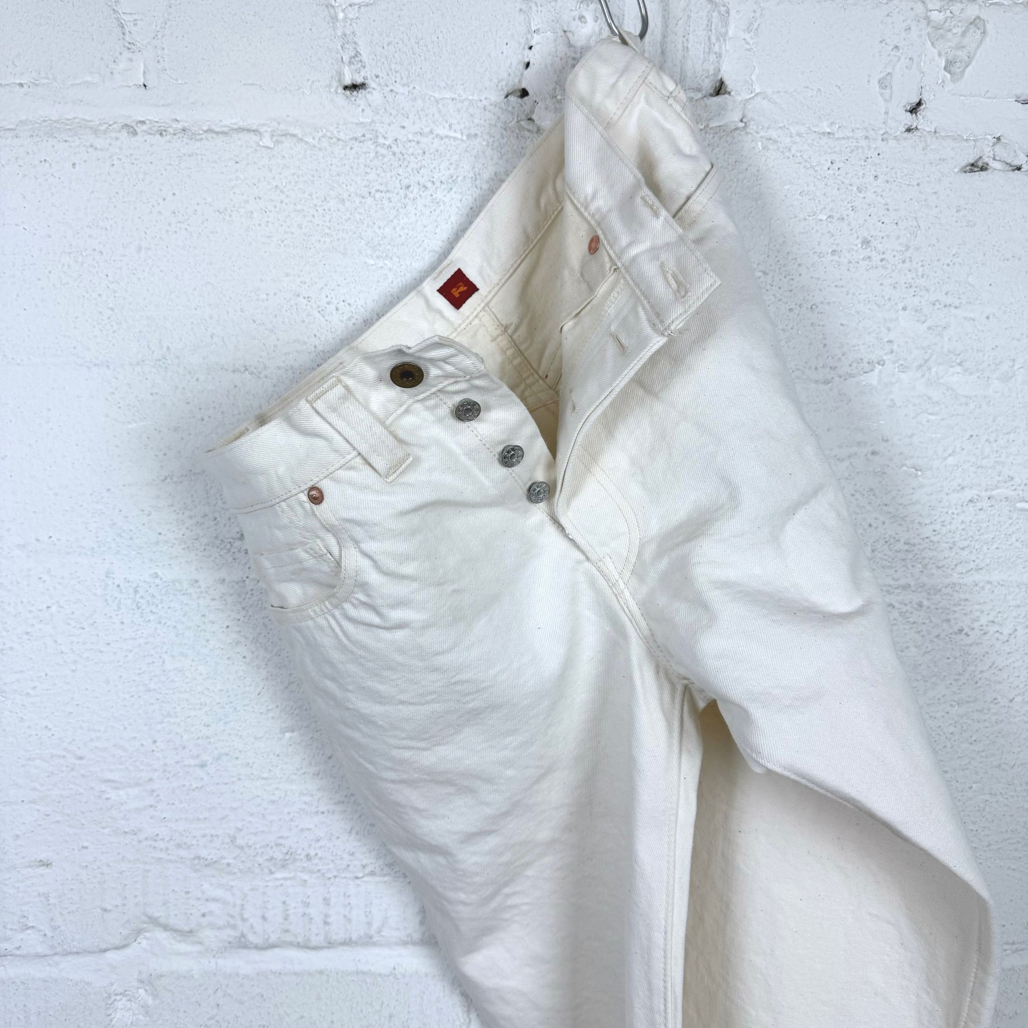 resolute | 714 aa white - limited edition – stuf|f-official