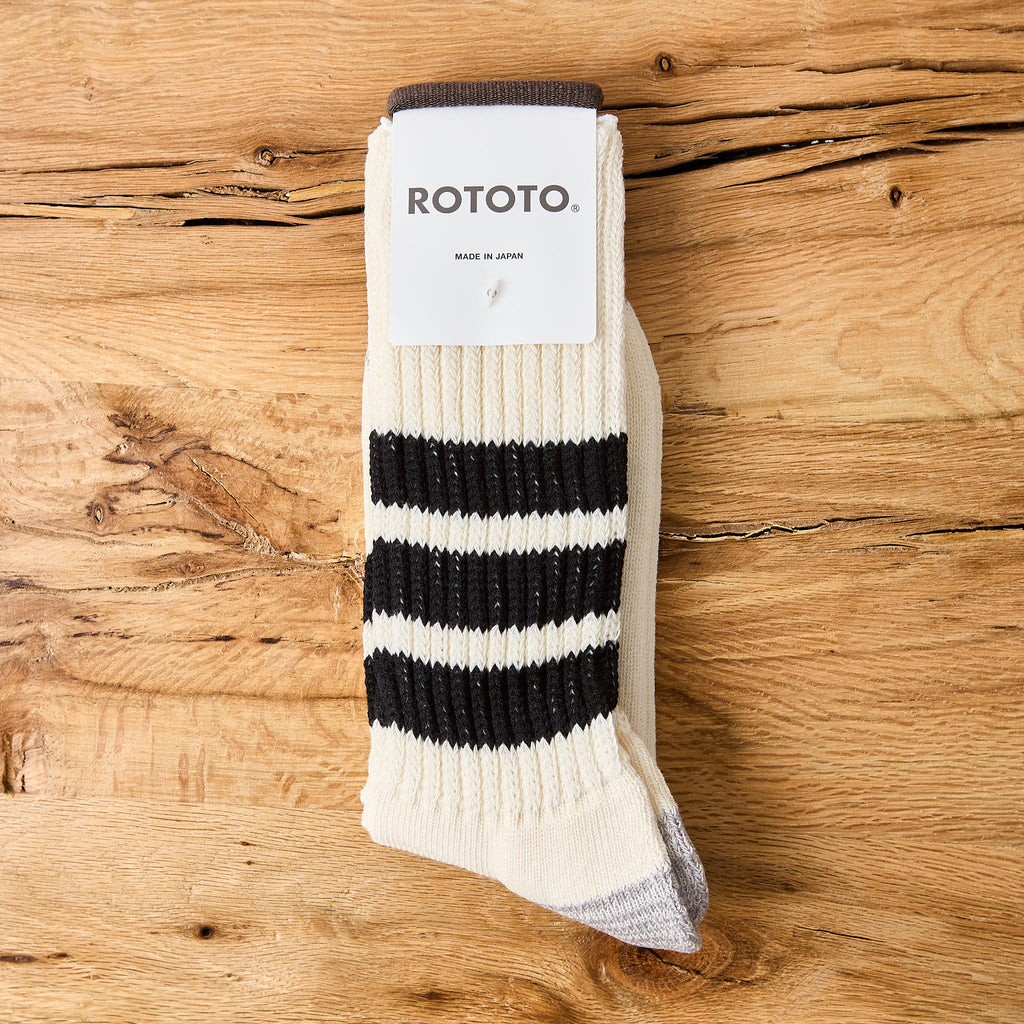 rototo | r1255 coarse ribbed old school crew socks - black