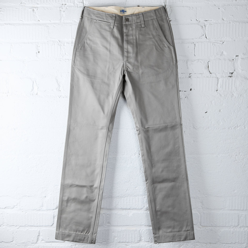 the real mccoy's | joe mccoy blue seal chino trousers - m.gray