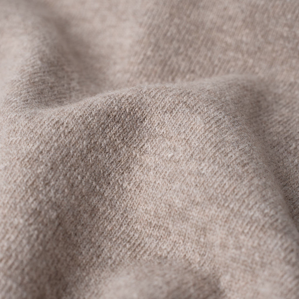 william lockie x stuf|f | super geelong v-neck sweater - mushroom - Bild 4