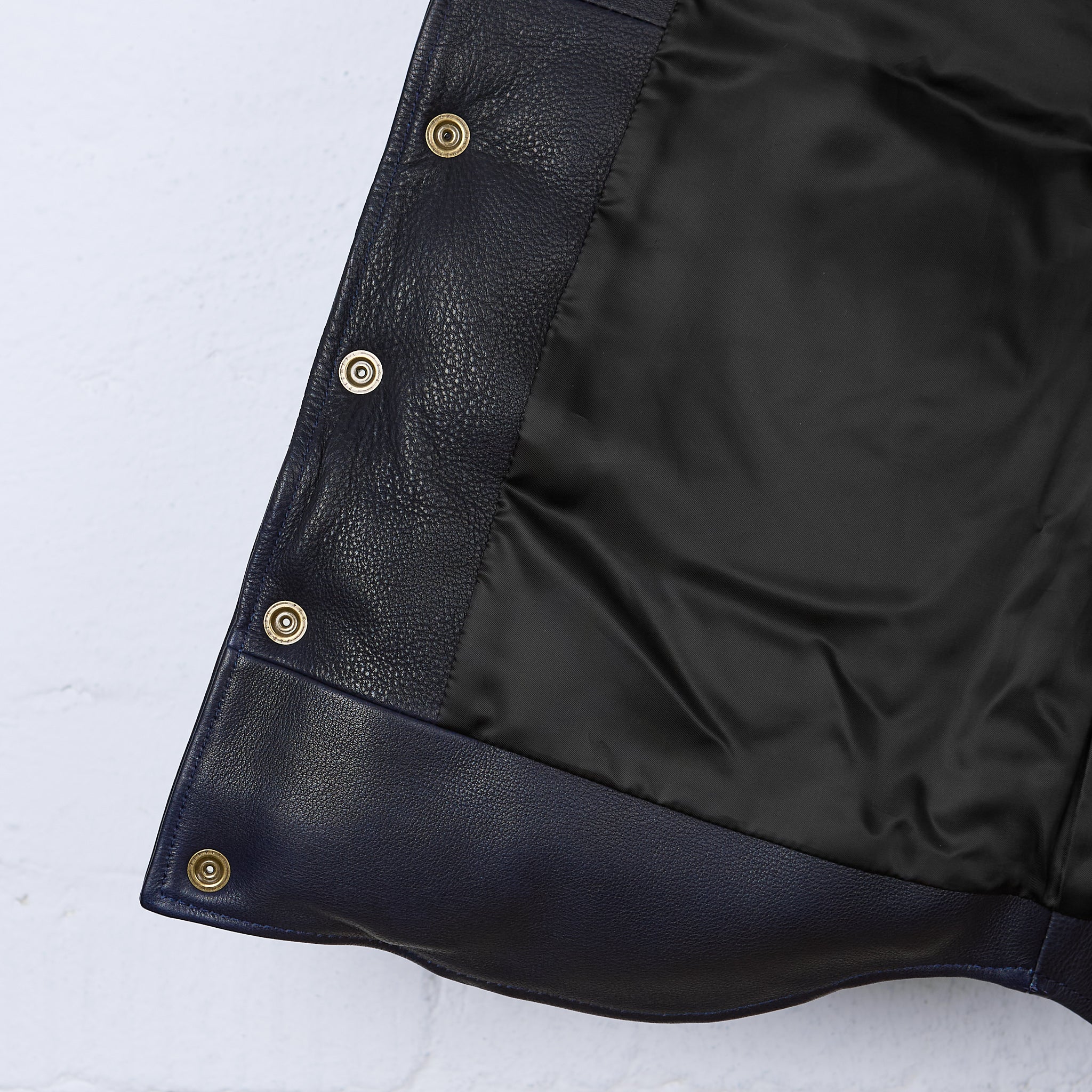 y'2 leather | steer oil & horse hide down vest (sv-01) - navy