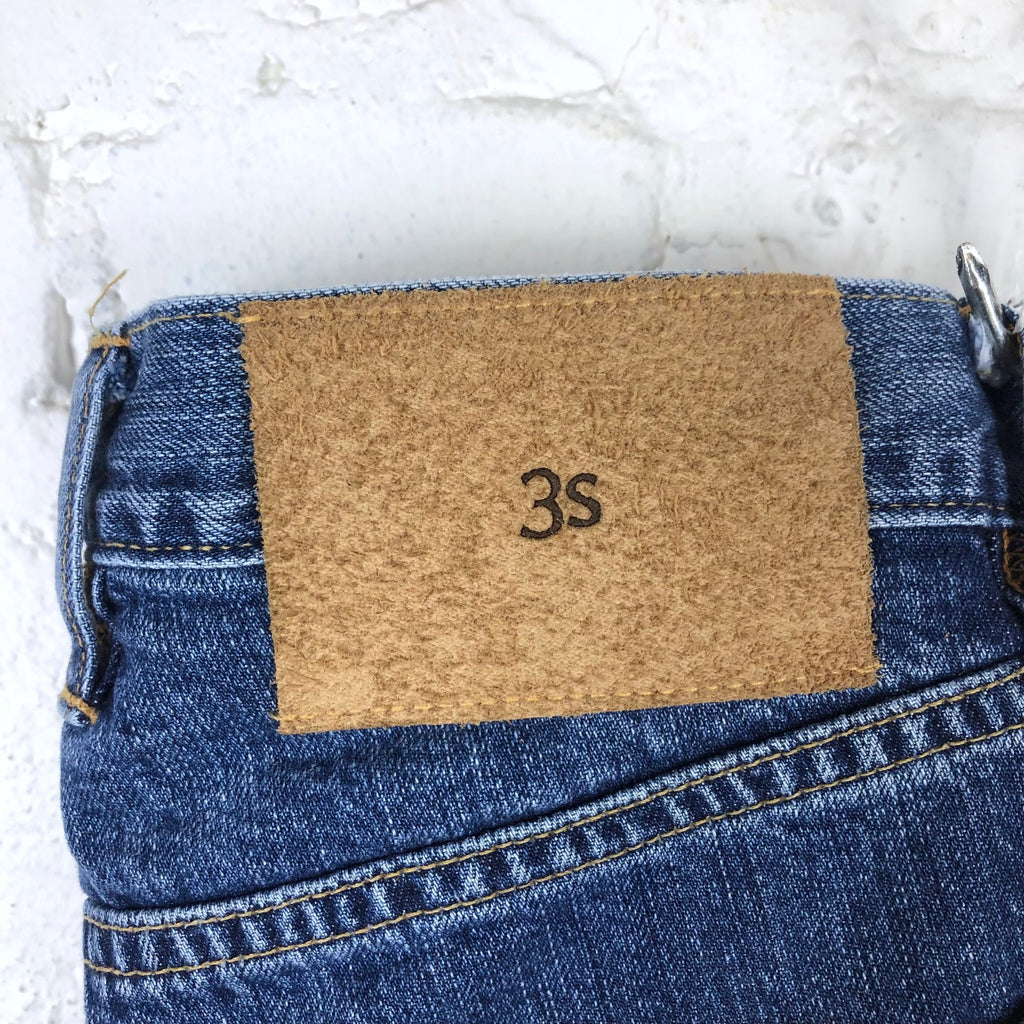 https://www.stuf-f.com/media/image/53/26/fb/3sixteen-ct-101xs-stonewashed-jeans-2.jpg