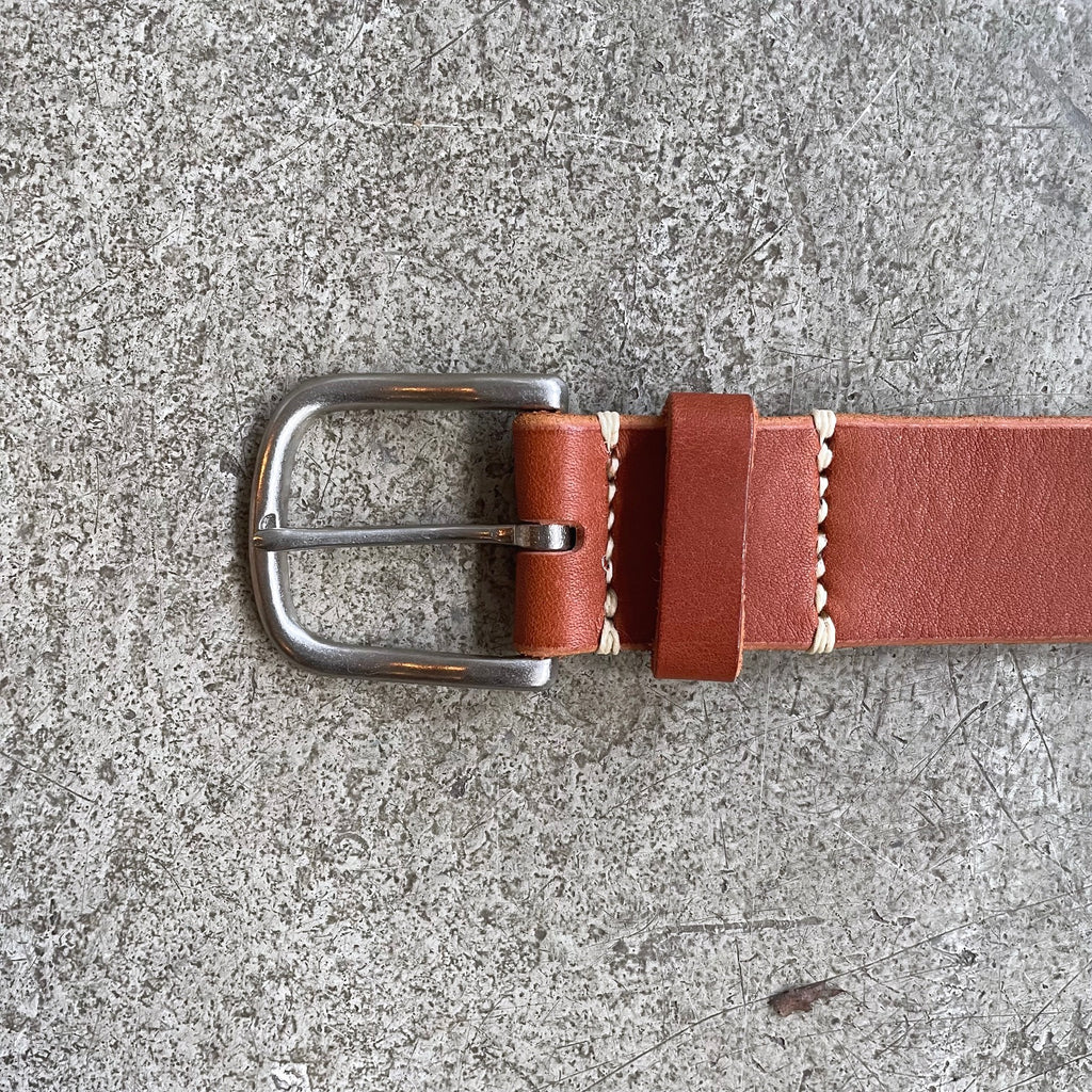 https://www.stuf-f.com/media/image/1b/d5/5b/3sixteen-tochigi-leather-belt-chestnut-3.jpg