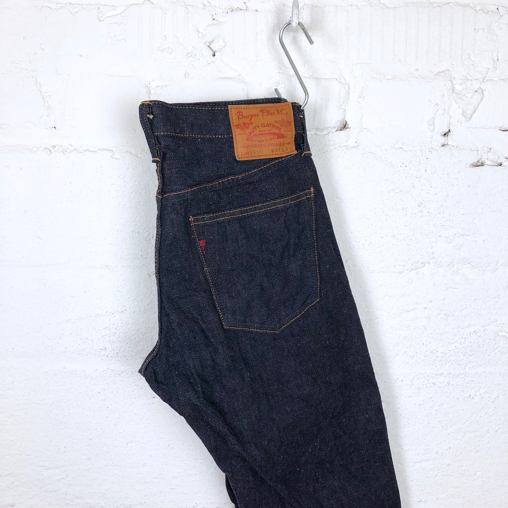 https://www.stuf-f.com/media/image/13/dd/5e/Burgus-Plus-850-17-Slim-Tapered-Selvedge-Jeans-1.jpg