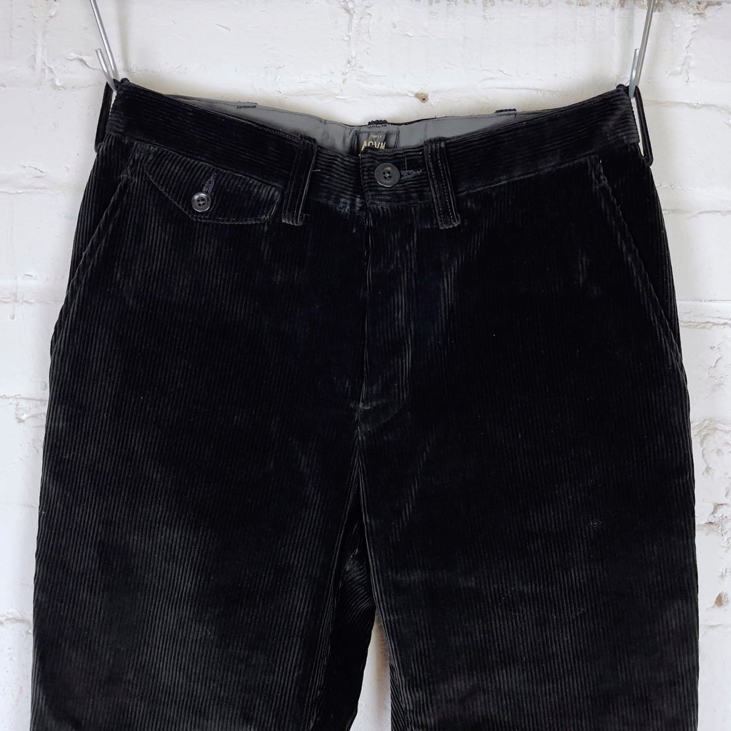 https://www.stuf-f.com/media/image/79/0c/5c/addict-clothes-acv-tr01cr8w-heavy-corduroy-trousers-black-2.jpg
