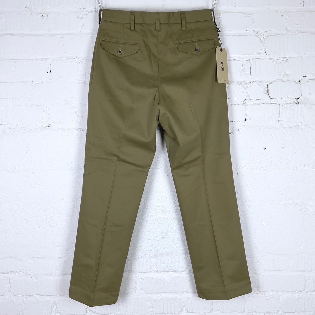 https://www.stuf-f.com/media/image/3d/8f/24/addict-clothes-acv-tr02tw-single-pleated-cotton-twill-trousers-army-green-2.jpg