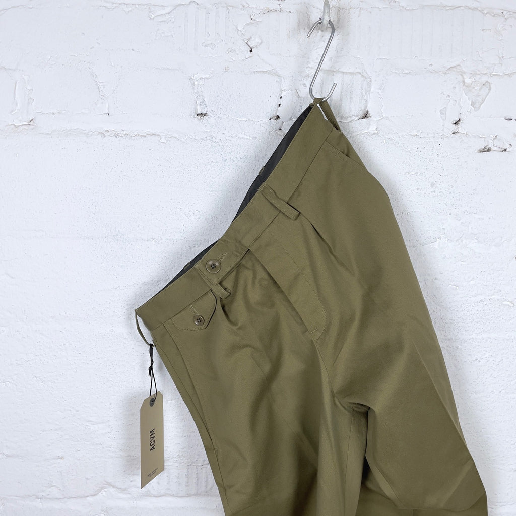 https://www.stuf-f.com/media/image/c1/da/ac/addict-clothes-acv-tr02tw-single-pleated-cotton-twill-trousers-army-green-4.jpg