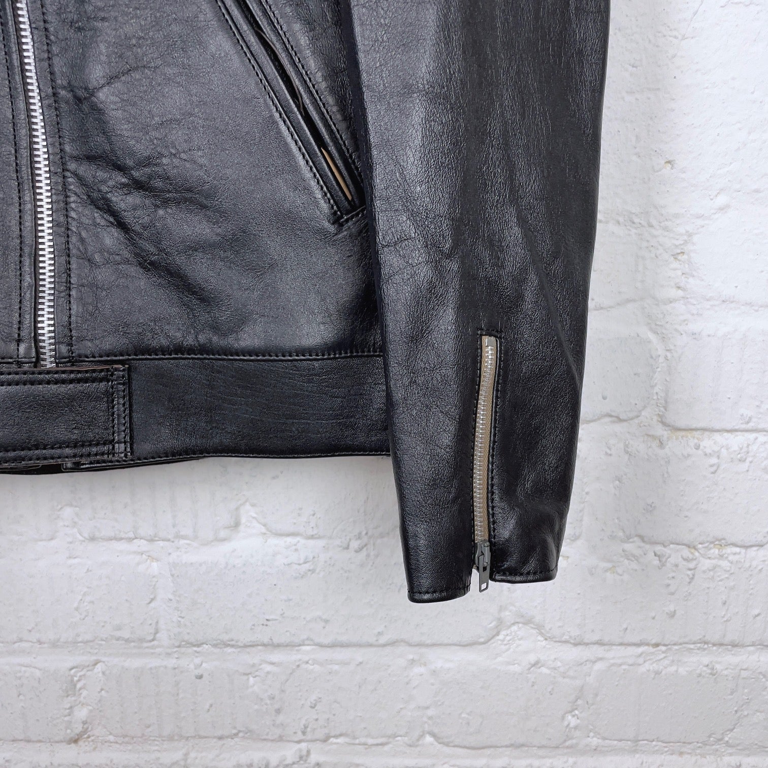 addict-clothes-ad-01-sheepskin
