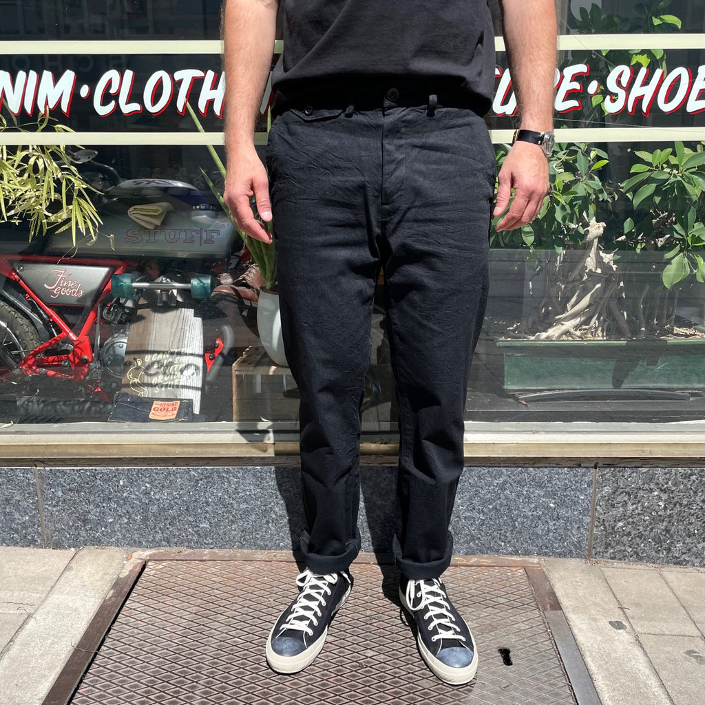 https://www.stuf-f.com/media/image/94/f4/34/addict-clothes-x-fullcount-acv-tr01fc-denim-work-trousers-black-2.jpg