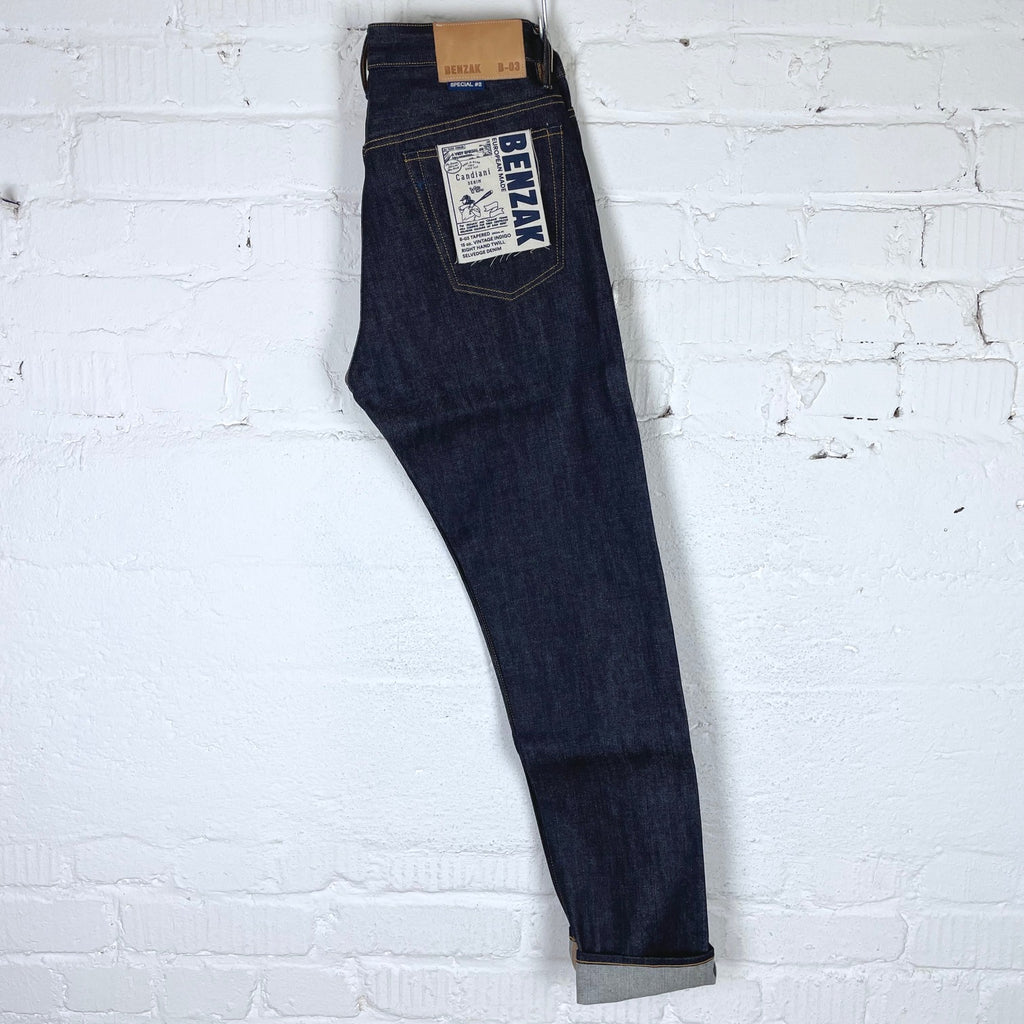 https://www.stuf-f.com/media/image/81/89/28/benzak-b-03-special-2-jeans-1.jpg