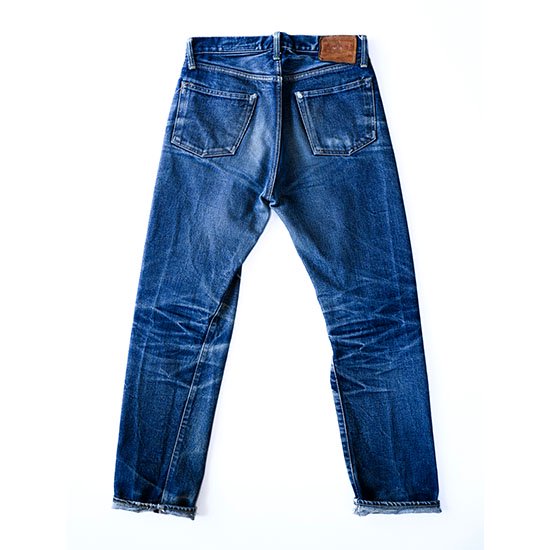 https://www.stuf-f.com/media/image/7b/9c/2f/boncoura-66-jeans-2.jpg