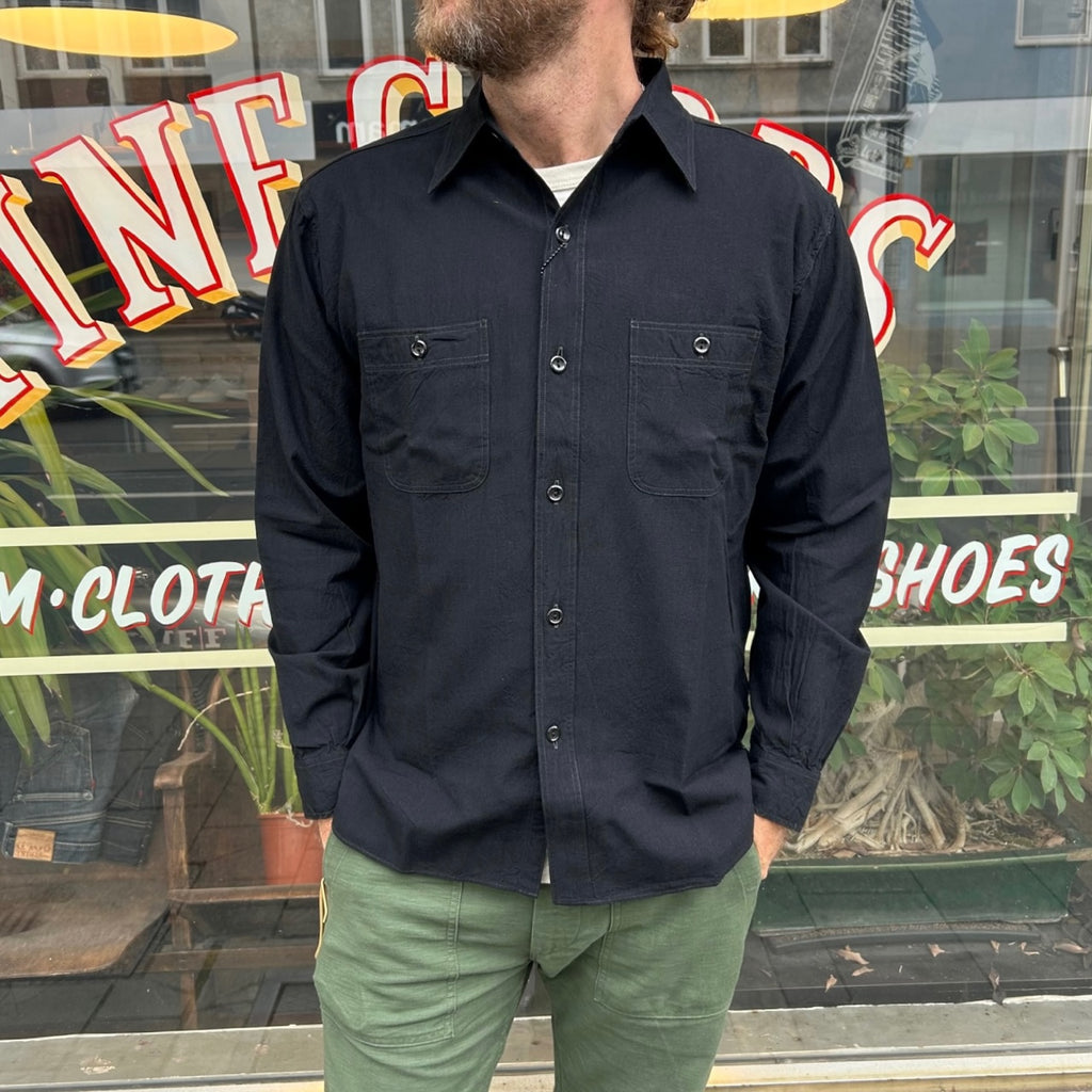 https://www.stuf-f.com/media/image/1c/9d/08/buzz-ricksons-br29143-william-gibson-collection-black-chambray-work-shirts-2.jpg