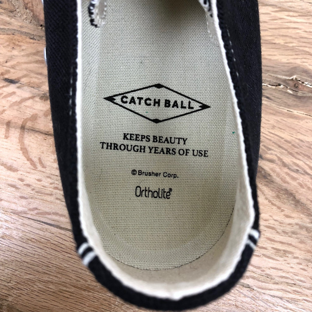 https://www.stuf-f.com/media/image/f8/4f/1f/catch-ball-military-standard-low-canvas-sneaker-anchor-black-5.jpg