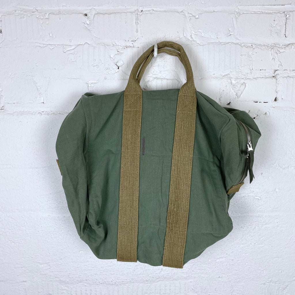 https://www.stuf-f.com/media/image/48/00/e1/fortela-aviator-bag-green-2.jpg