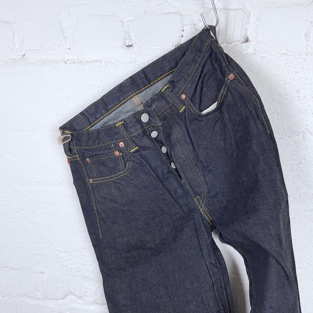 https://www.stuf-f.com/media/image/d3/cc/59/fullcount-1101-15-5oz-straight-jeans-4.jpg