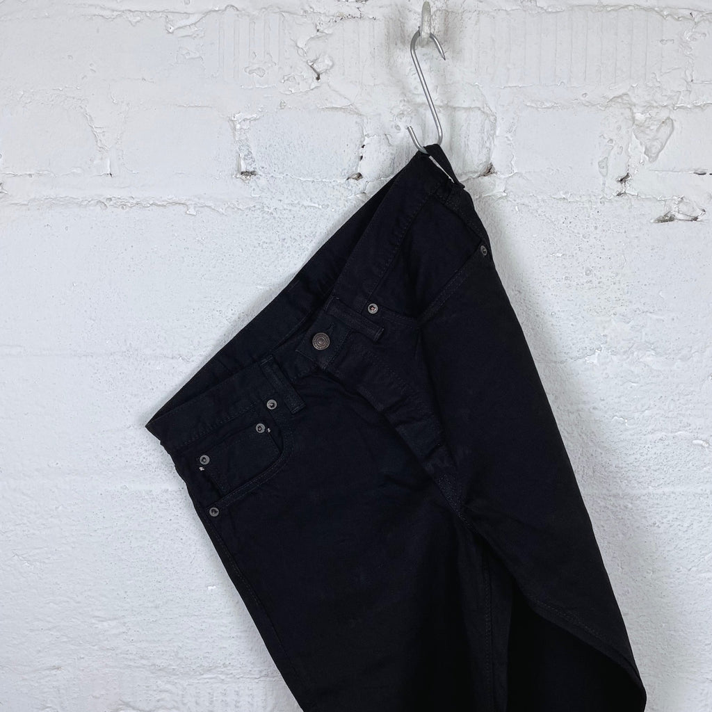 https://www.stuf-f.com/media/image/33/8d/2d/fullcount-1108bkbk-slim-straight-jeans-black-x-black-3.jpg