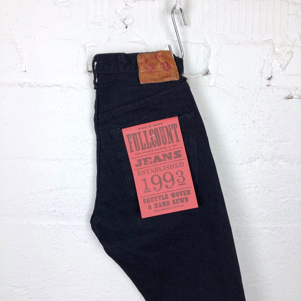 https://www.stuf-f.com/media/image/ef/bb/e0/fullcount-1109SRB-slim-indigo-x-black-jeans-1.jpg