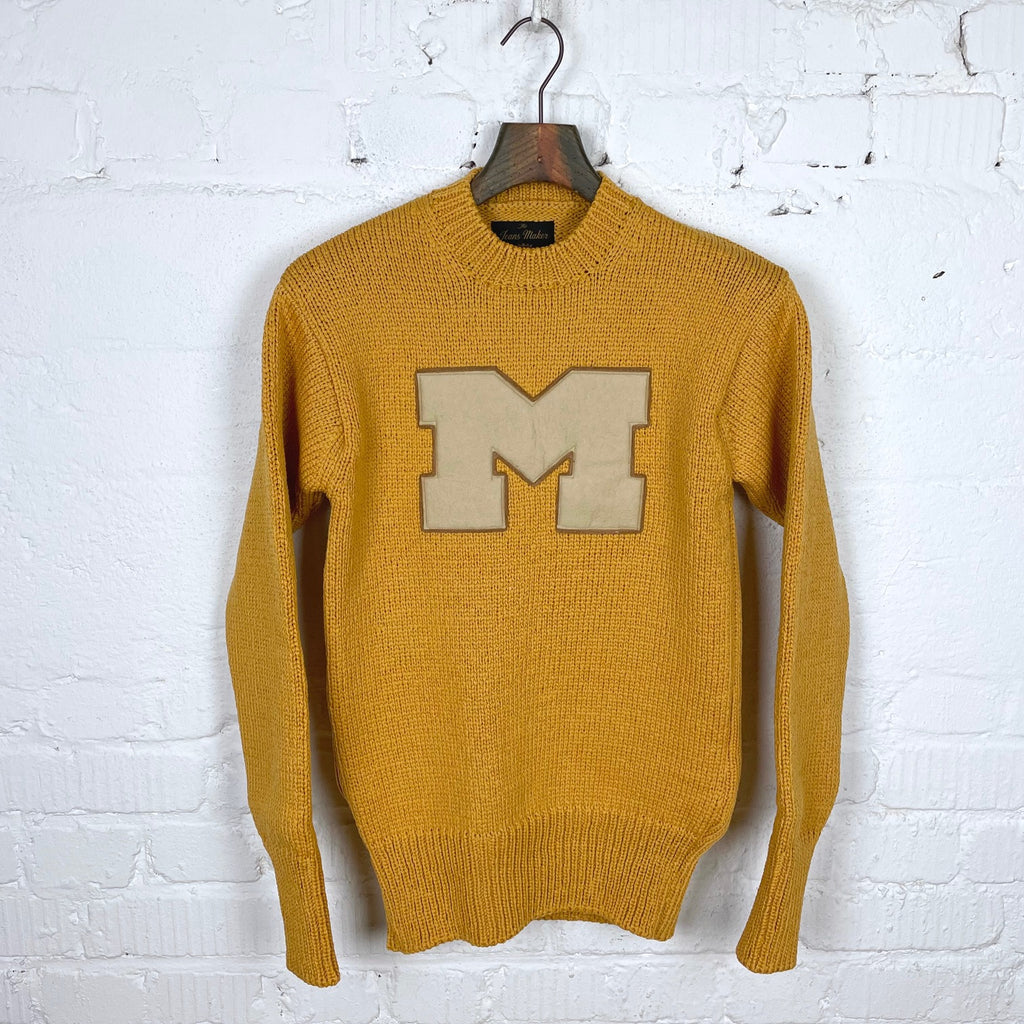 https://www.stuf-f.com/media/image/10/6d/3c/fullcount-3009-husk-wool-letterman-school-sweater-30th-anniversary-item-mustard-1.jpg