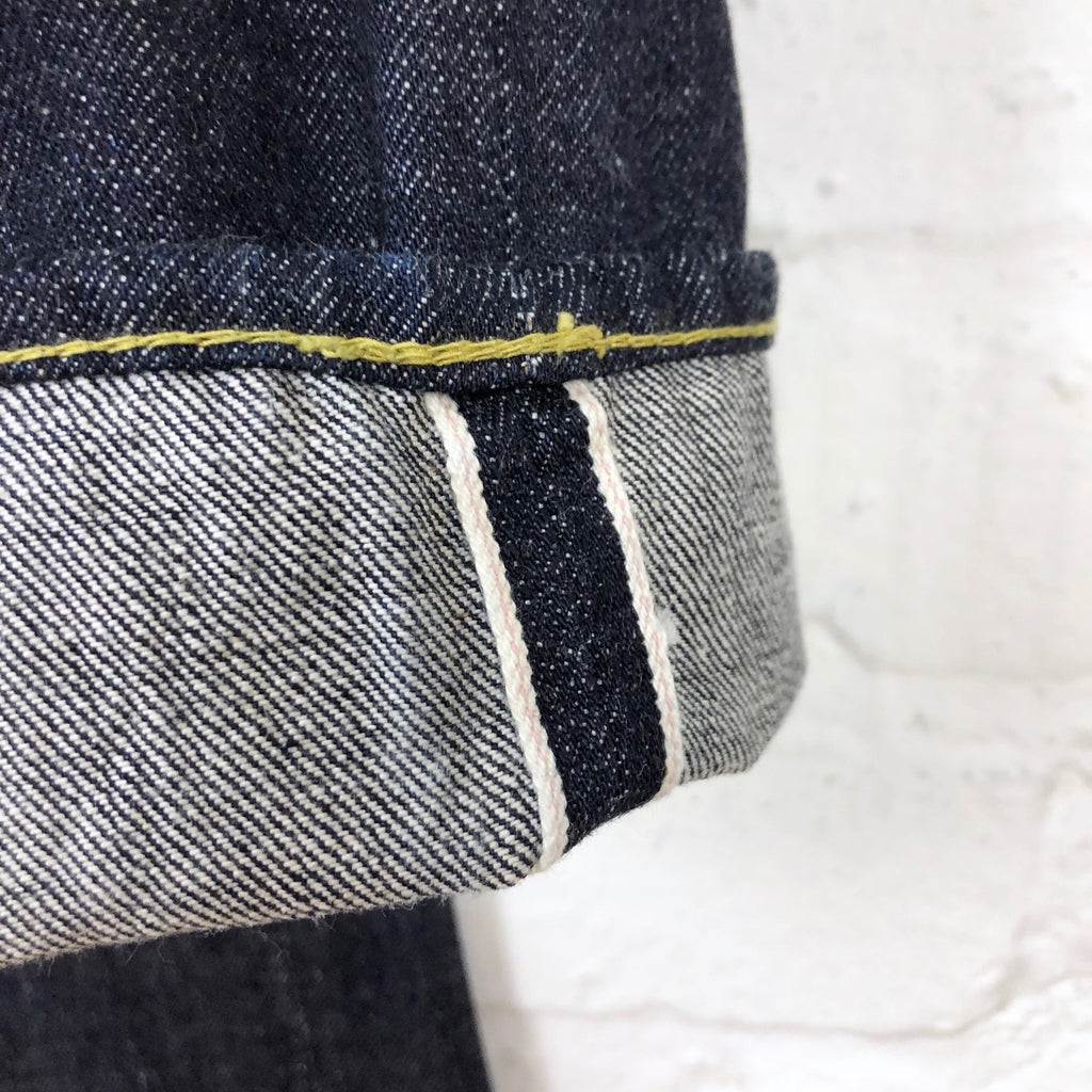 https://www.stuf-f.com/media/image/08/88/bb/fullcount-jeans-1110W-tapered-new-model-3.jpg