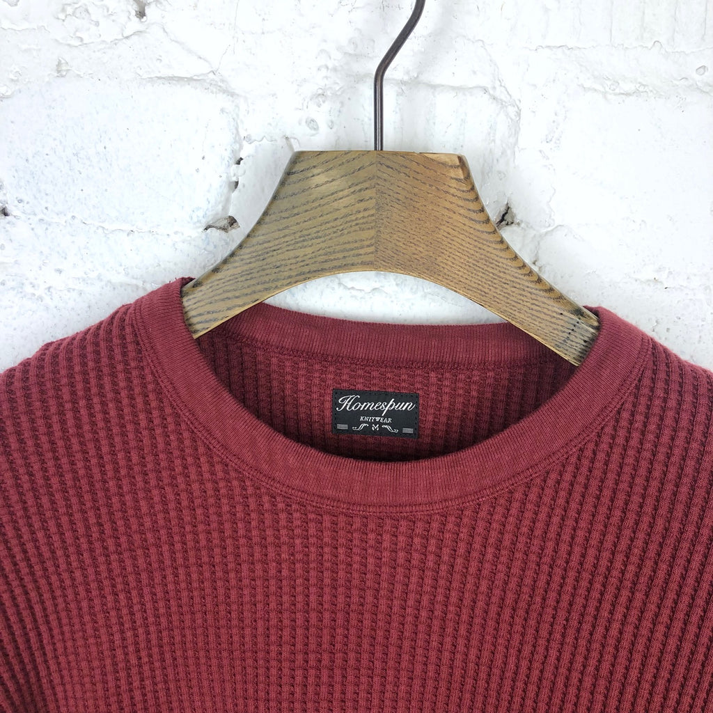 https://www.stuf-f.com/media/image/b4/1a/a0/homespun-knitwear-bulky-waffle-crew-thermal-shirt-burgundy-4.jpg