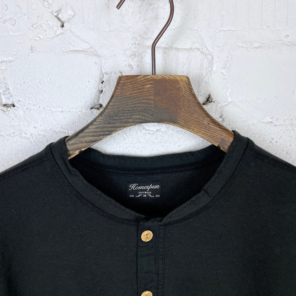 https://www.stuf-f.com/media/image/4d/50/56/homespun-knitwear-coalminer-henley-ls-black-2.jpg