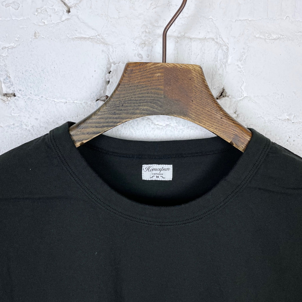 https://www.stuf-f.com/media/image/dd/20/74/homespun-knitwear-dads-pocket-tee-black-1.jpg
