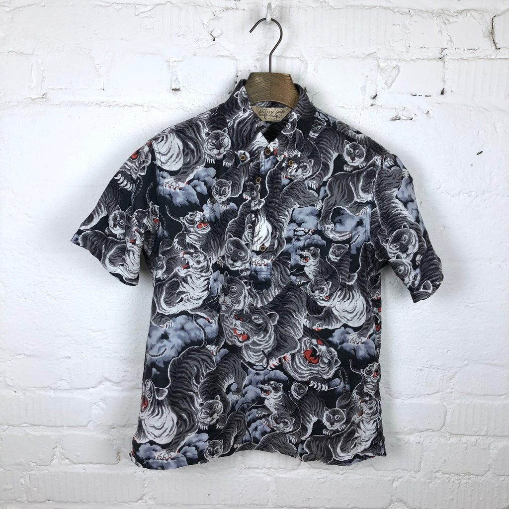 https://www.stuf-f.com/media/image/0b/d4/31/jelado-pullover-aloha-shirt-black-3.jpg