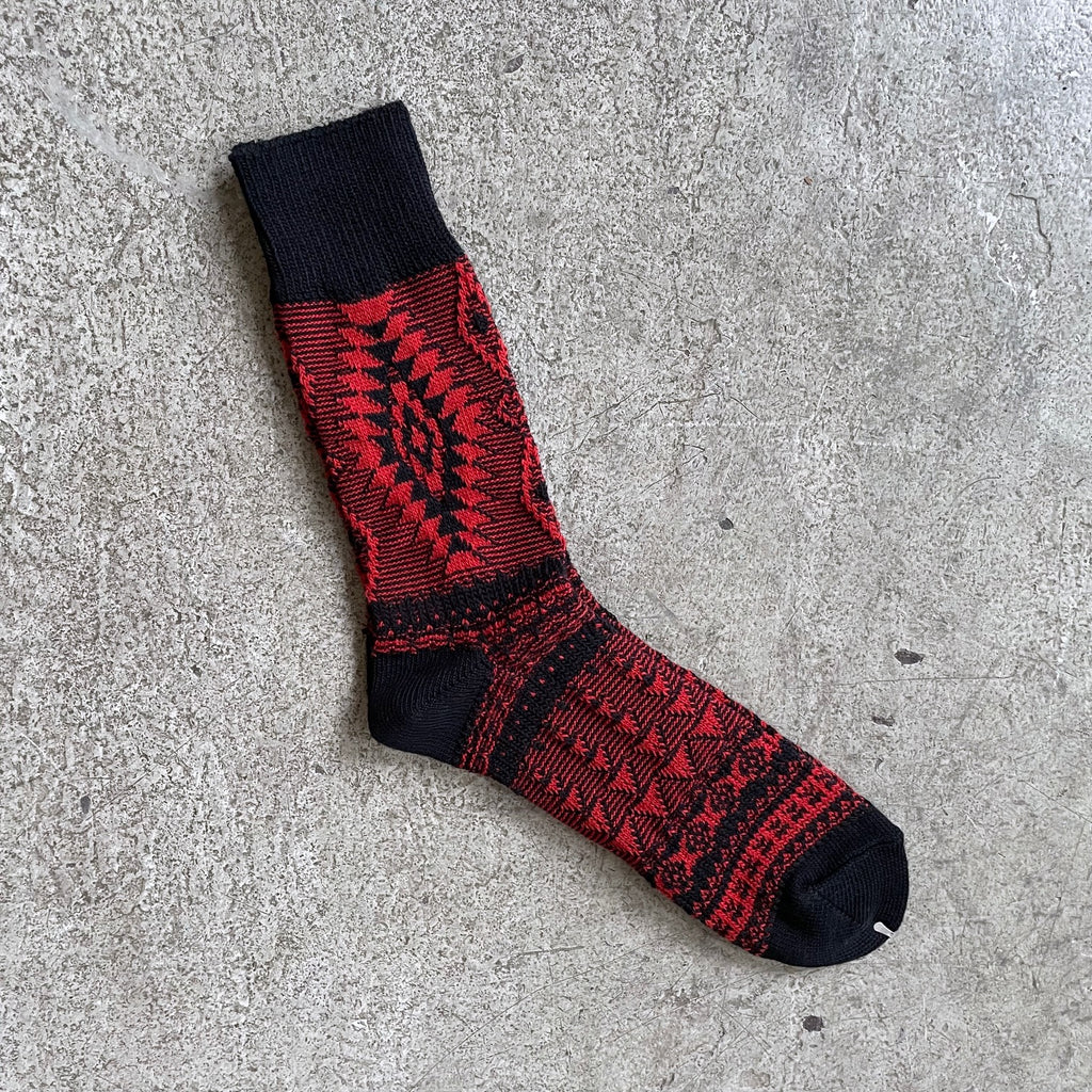 https://www.stuf-f.com/media/image/e5/a8/3e/jelado-salem-socks-black-red-1.jpg