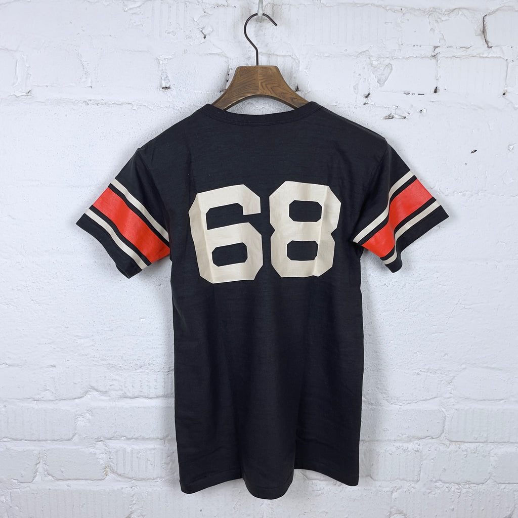 https://www.stuf-f.com/media/image/76/d7/91/john-gluckow-jg-cs06-college-store-numbering-t-shirt-sumikuro-black-3.jpg