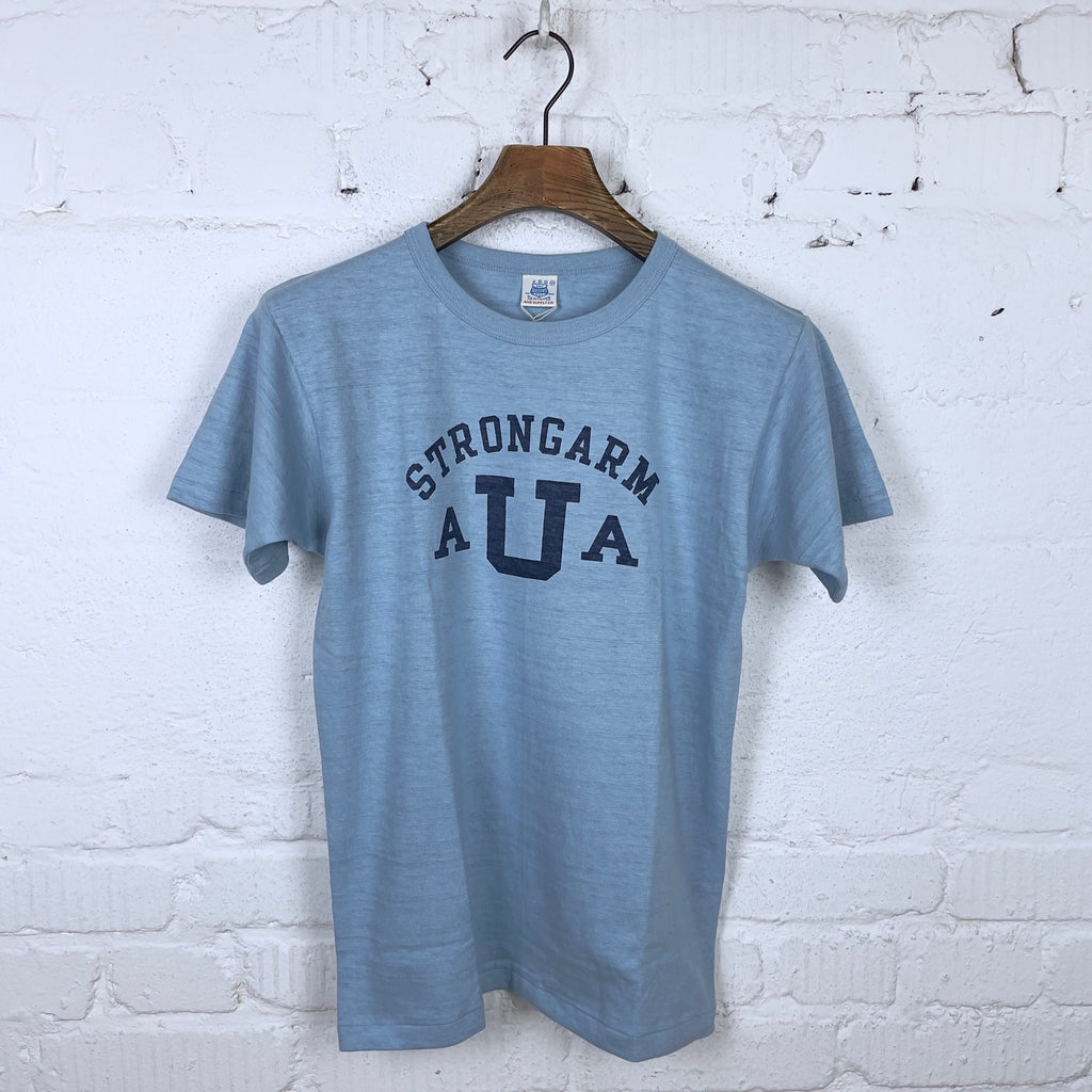 https://www.stuf-f.com/media/image/82/5d/49/john-gluckow-jg-cs06-strongarm-u-athletic-association-t-shirt-sax-1.jpg