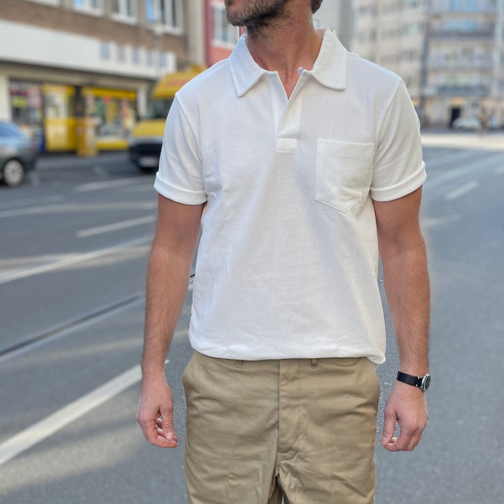 https://www.stuf-f.com/media/image/a6/19/b8/merz-b-schwanen-2pkpl-mens-polo-shirt-with-pocket-white-3.jpg